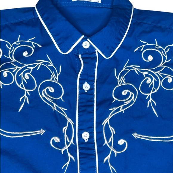 COOFANDY Shirt Men’s Medium Button Down Western Royal Blue Embroidered Piping. - Picture 2 of 9